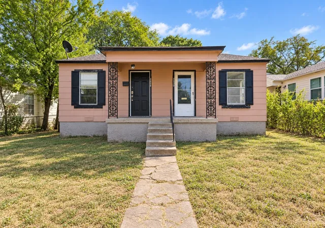 Photo 1 of Multi family home for sale at 2928 Aster St, Dallas, TX 75211 | MLS# 21400451 | Listing updated on 2026-10-07