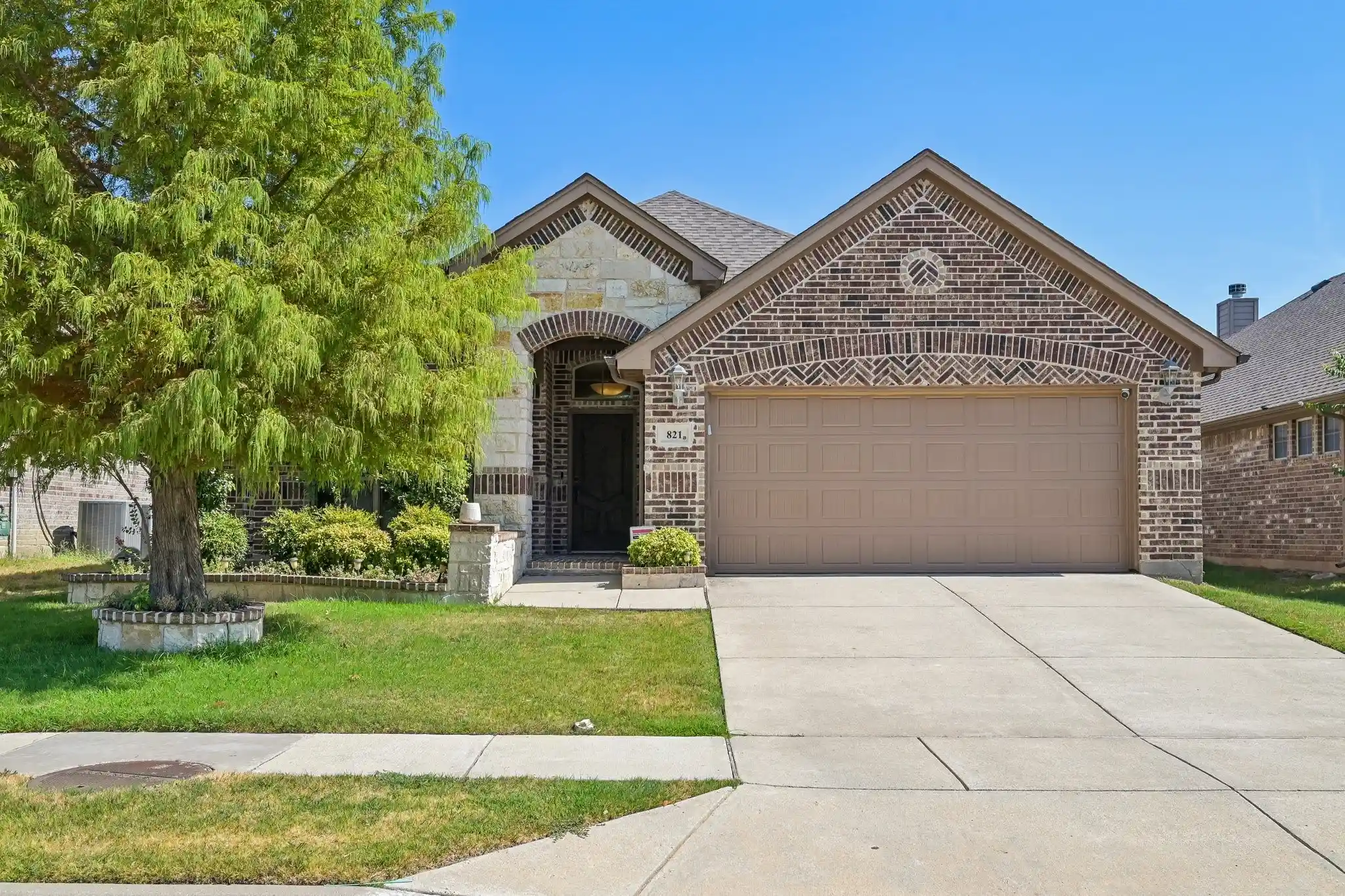 Photo 1 of Single family home for sale at 821 Mist Flower Dr, Little Elm, TX 75068 | MLS# 21400471 | Listing updated on 2026-10-24