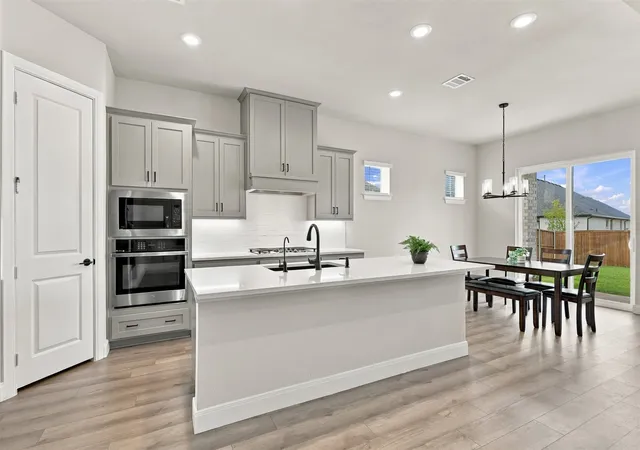 Photo 4 of Single family home for sale at 16917 Leatherflower Blvd, Justin, TX 76247 | MLS# 21383788 | Listing updated on 2026-10-01