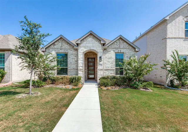 Photo 1 of Single family home for sale at 2064 Belvedere St, Garland, TX 75041 | MLS# 21399312 | Listing updated on 2026-10-01