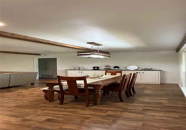Photo 3 of Single family home for sale at 8513 Ravenswood Rd, Granbury, TX 76049 | MLS# 21400505 | Listing updated on 2026-10-07