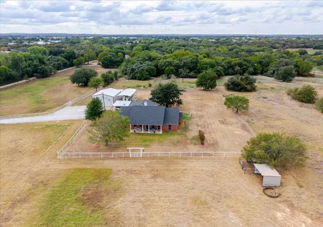Photo 1 of Single family home for sale at 2400 Springfield Rd, Springtown, TX 76082 | MLS# 21400248 | Listing updated on 2026-10-02