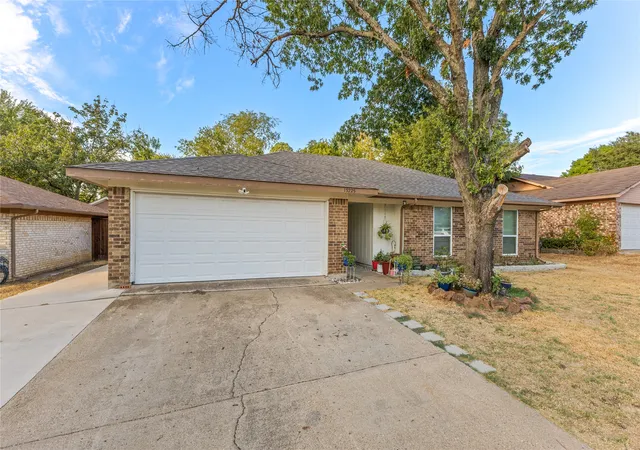 Photo 2 of Single family home for sale at 13225 Lexington Ln, Balch Springs, TX 75180 | MLS# 21400533 | Listing updated on 2026-10-01