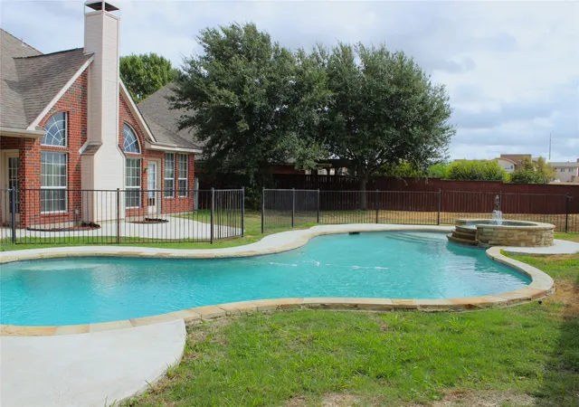 Photo 3 of Single family home for sale at 11485 Old Works Dr, Frisco, TX 75035 | MLS# 21383734 | Listing updated on 2026-10-06