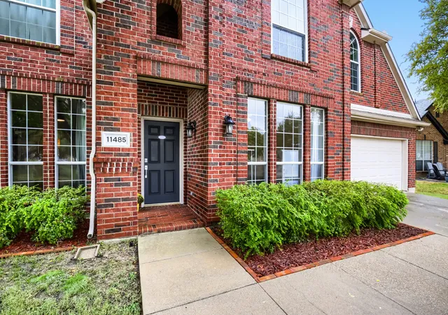 Photo 4 of Single family home for sale at 11485 Old Works Dr, Frisco, TX 75035 | MLS# 21383734 | Listing updated on 2026-10-06