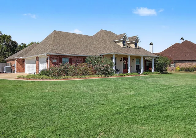 Photo 2 of Single family home for sale at 2491 Caplis Sligo Rd, Bossier City, LA 71112 | MLS# 21400020 | Listing updated on 2026-10-03