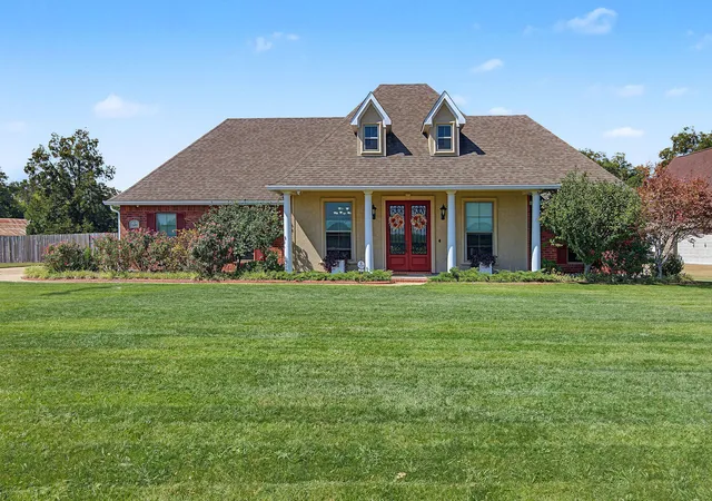 Photo 3 of Single family home for sale at 2491 Caplis Sligo Rd, Bossier City, LA 71112 | MLS# 21400020 | Listing updated on 2026-10-03