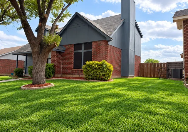 Photo 2 of Single family home for sale at 4028 O B Crowe Dr, Dallas, TX 75227 | MLS# 21400619 | Listing updated on 2026-10-01
