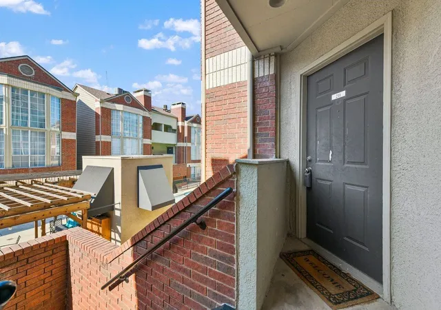 Photo 3 of Condo for sale at 3100 Cole Ave #211, Dallas, TX 75204 | MLS# 21400694 | Listing updated on 2026-10-05