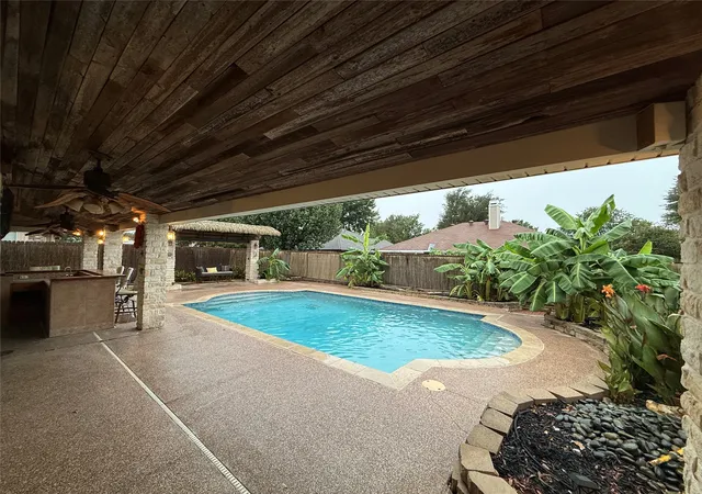 Photo 1 of Single family home for sale at 916 Pennsylvania Dr, Saginaw, TX 76131 | MLS# 21397627 | Listing updated on 2026-10-07