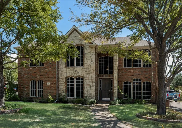 Photo 1 of Single family home for sale at 208 Stanford Ct, Rockwall, TX 75032 | MLS# 21385446 | Listing updated on 2026-10-05