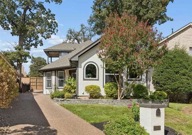 Photo 1 of Single family home for sale at 1503 Milla Ct, Euless, TX 76039 | MLS# 21400721 | Listing updated on 2026-10-29