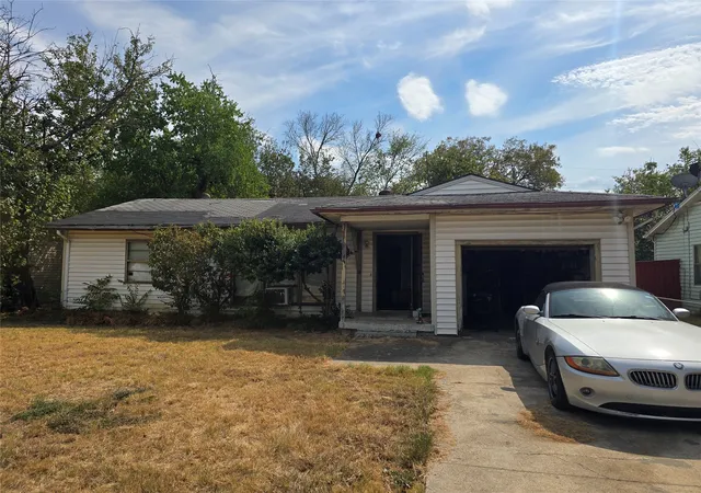 Photo 1 of Sale Pending at 2206 Anderson St, Irving, TX 75062 | MLS# 21400738 | Listing updated on 2026-10-09