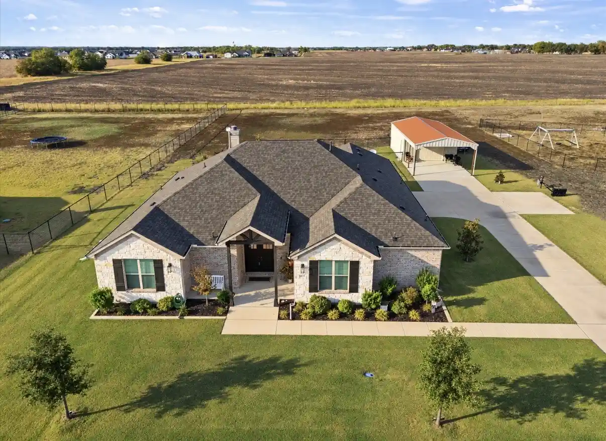Photo 1 of Single family home for sale at 5015 Fox Trot Ln, Caddo Mills, TX 75135 | MLS# 21400650 | Listing updated on 2026-10-25