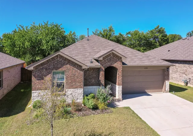 Photo 2 of Single family home for sale at 2328 Burleson Rd, Sherman, TX 75090 | MLS# 21399341 | Listing updated on 2026-10-08