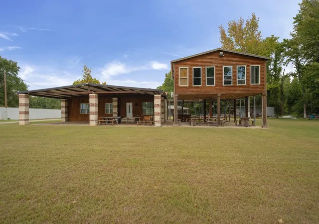 Photo 1 of Single family home for sale at 5989 State Hwy 31 E, Murchison, TX 75778 | MLS# 21400742 | Listing updated on 2026-10-04