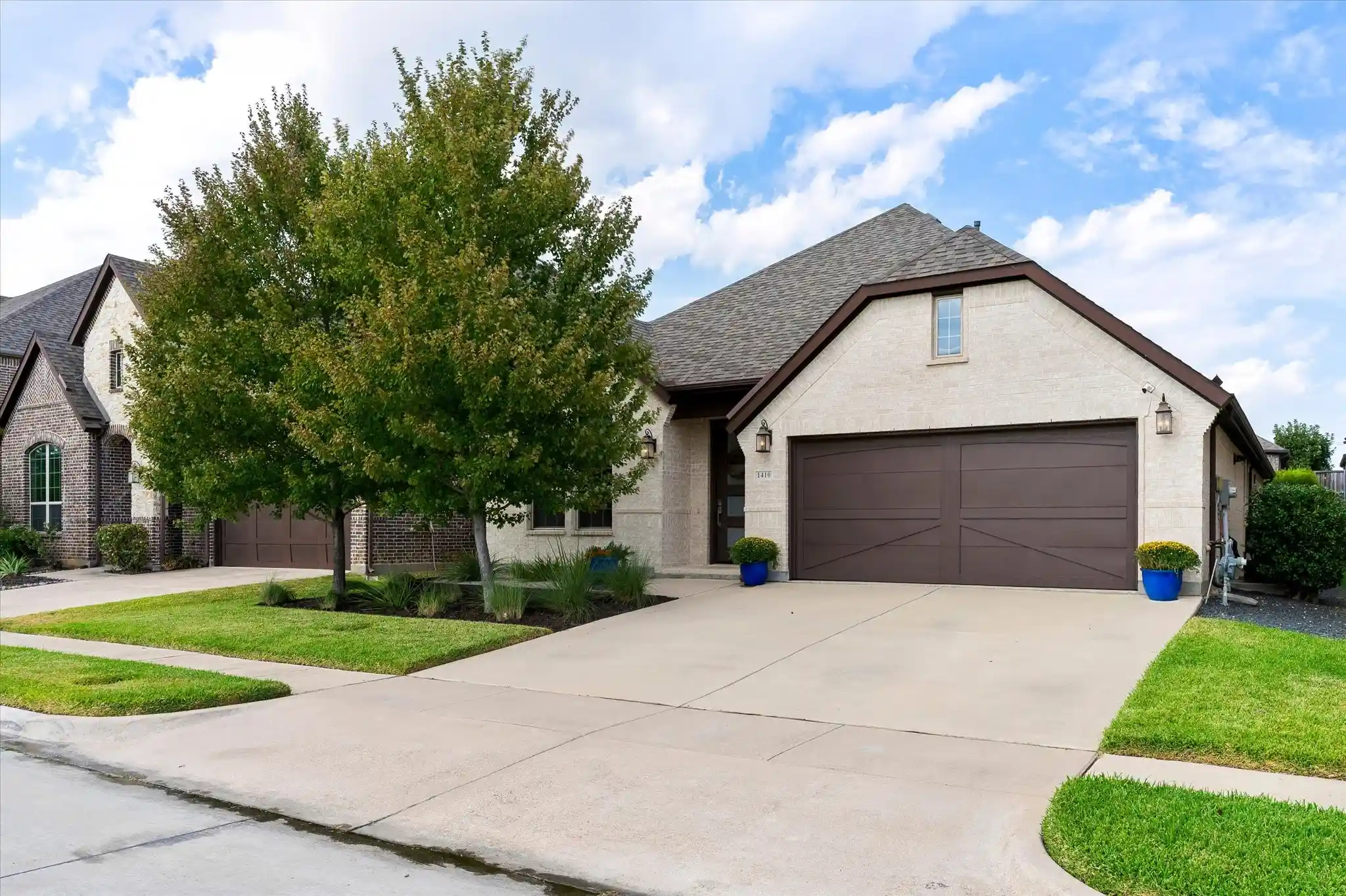 Photo 1 of Sale Pending at 1410 Fort Davis Dr, Euless, TX 76039 | MLS# 21375148 | Listing updated on 2026-10-09