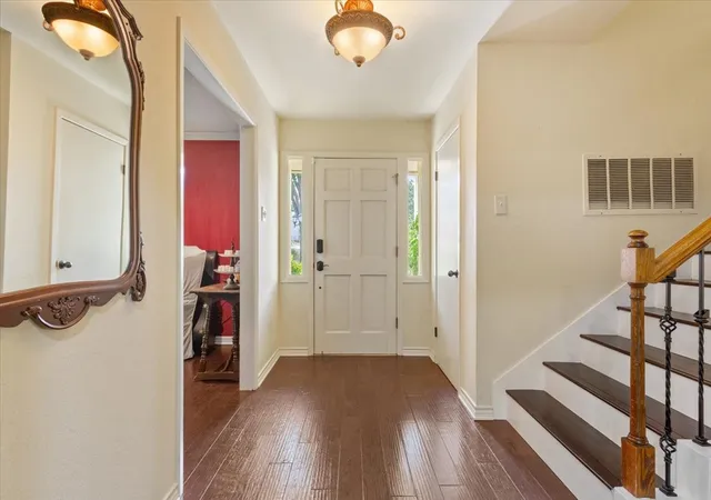 Photo 4 of Single family home for sale at 435 Elmwood Rd, Woodway, TX 76712 | MLS# 21399468 | Listing updated on 2026-10-01