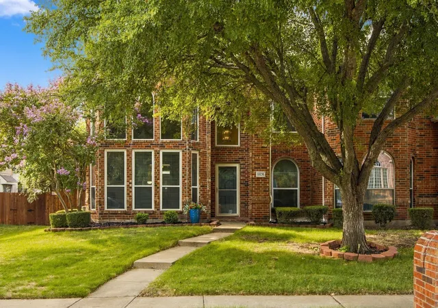 Photo 1 of Single family home for sale at 11251 Chaucer Dr, Frisco, TX 75035 | MLS# 21396838 | Listing updated on 2026-10-01