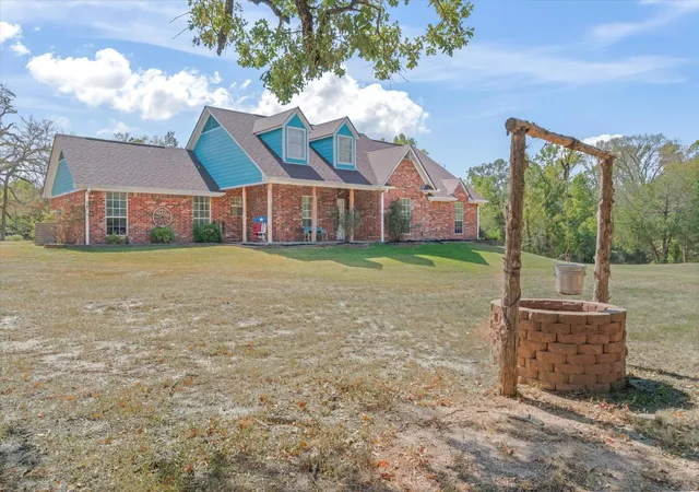 Single family home for sale at 9217 Fm 1861, Eustace, TX 75124 | MLS# 21398332
