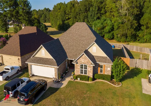 Photo 3 of Single family home for sale at 2010 Briar Holw, Shreveport, LA 71118 | MLS# 21396694 | Listing updated on 2026-10-09