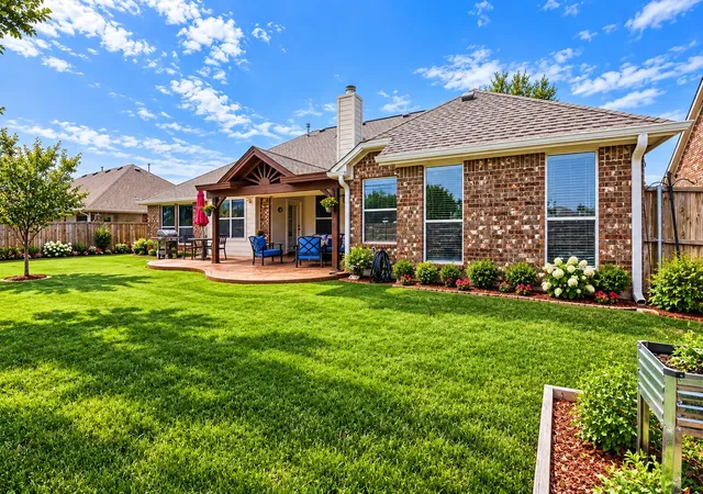 Photo 2 of Single family home for sale at 212 Pinewood Trl, Forney, TX 75126 | MLS# 21400677 | Listing updated on 2026-10-05