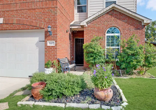 Photo 3 of Single family home for sale at 9607 Windridge Way, Dallas, TX 75217 | MLS# 21400409 | Listing updated on 2026-10-01