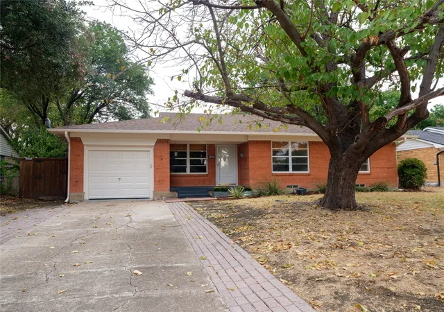 Single family home for sale at 427 Rorary Dr, Richardson, TX 75081 | MLS# 21398667
