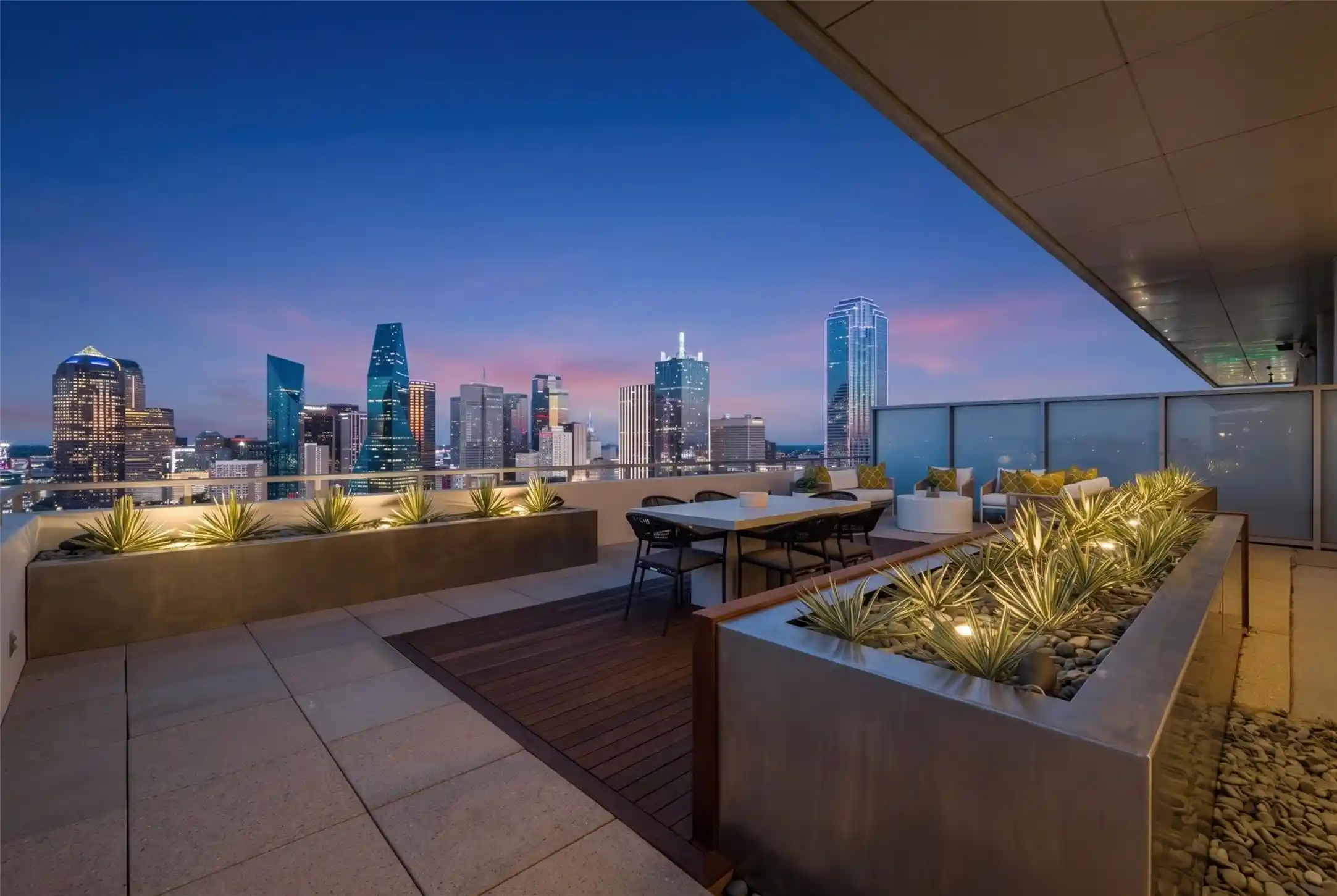 Listing Photo 1 - Condo for sale in 2200 Victory Ave located at 2200 Victory Ave, Dallas, TX 75219 - Unit #2701