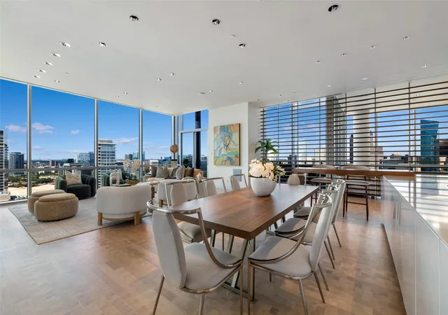 Listing Photo 4 - Condo for sale in building located at 2200 Victory Ave, Dallas, TX 75219 - Unit #2701