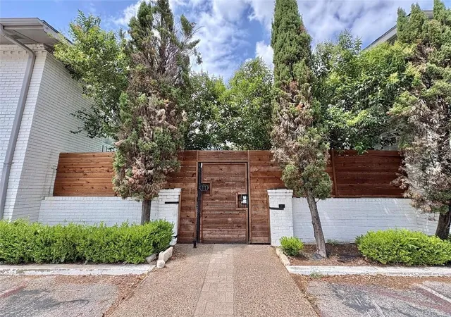 Photo 1 of Condo for sale at 4347 Dickason Ave #207, Dallas, TX 75219 | MLS# 21400824 | Listing updated on 2026-10-01