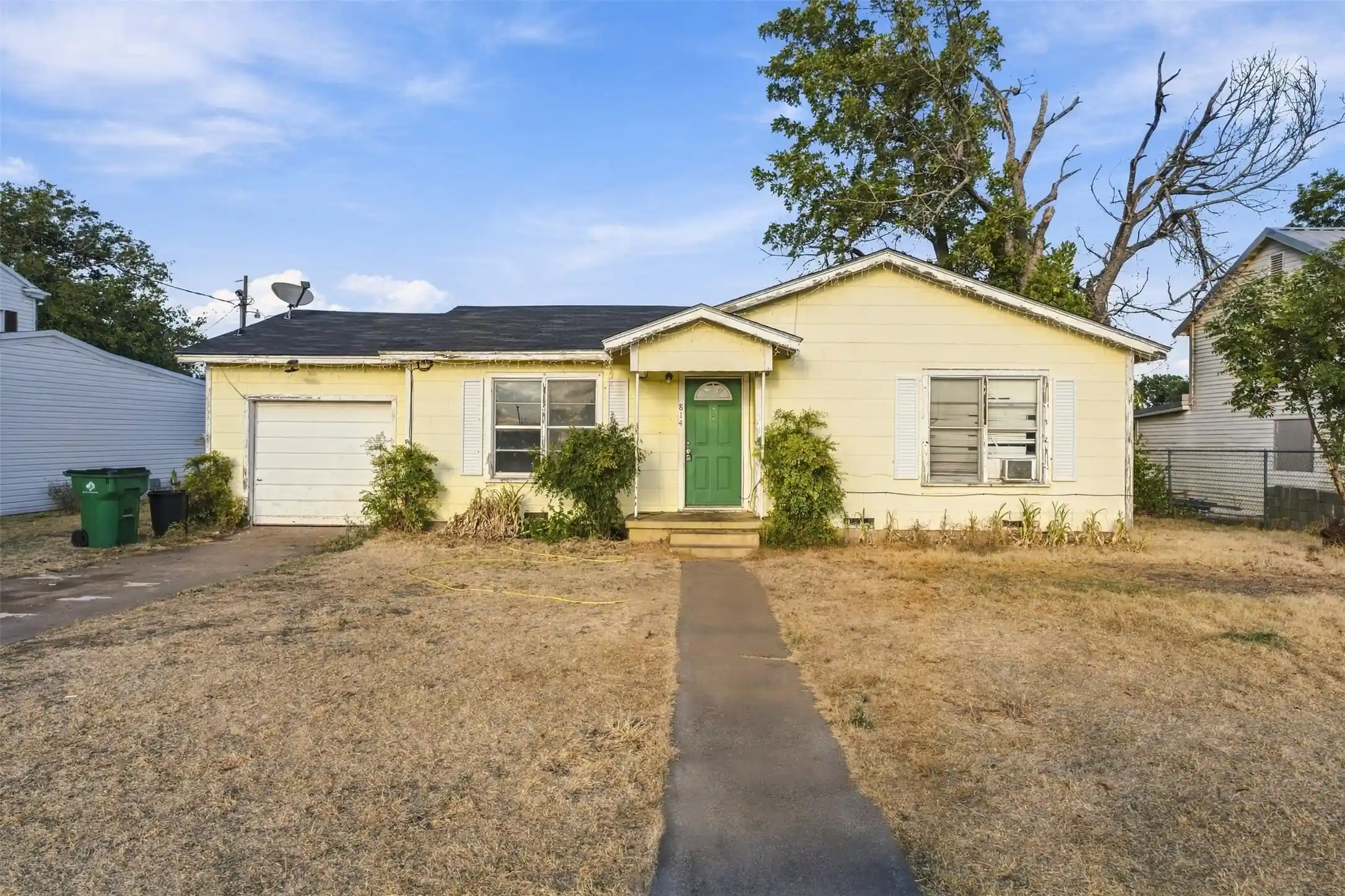 Photo 1 of Sale Pending at 814 S Pierce St, Mc Gregor, TX 76657 | MLS# 21398222 | Listing updated on 2026-10-15