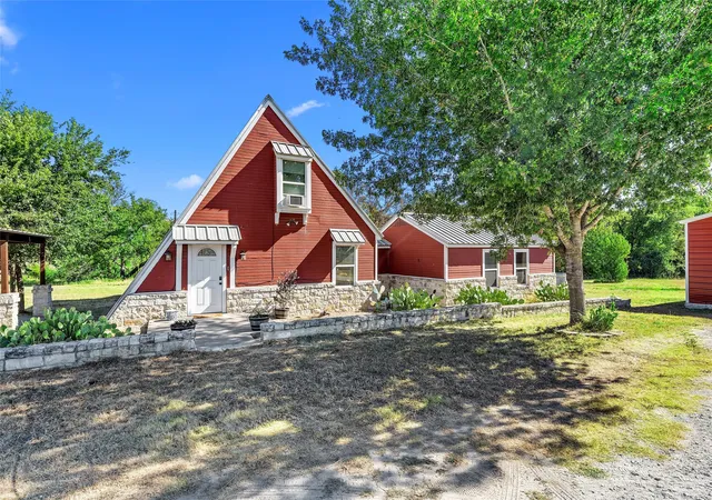 Photo 1 of Single family home for sale at 518 Warren Rd, Lorena, TX 76655 | MLS# 21397740 | Listing updated on 2026-10-01