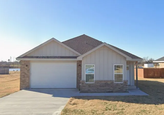 Photo 1 of Single family home for sale at 114 Shallow Water Ct, Clyde, TX 79510 | MLS# 21398908 | Listing updated on 2026-10-06