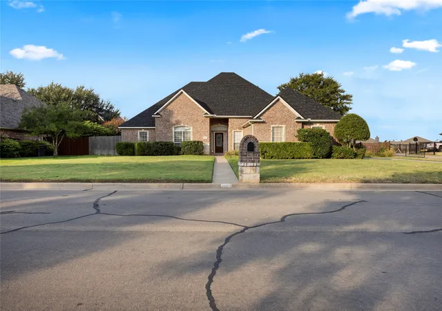 Photo 1 of Single family home for sale at 706 Meadowview, Cleburne, TX 76033 | MLS# 21400884 | Listing updated on 2026-10-02