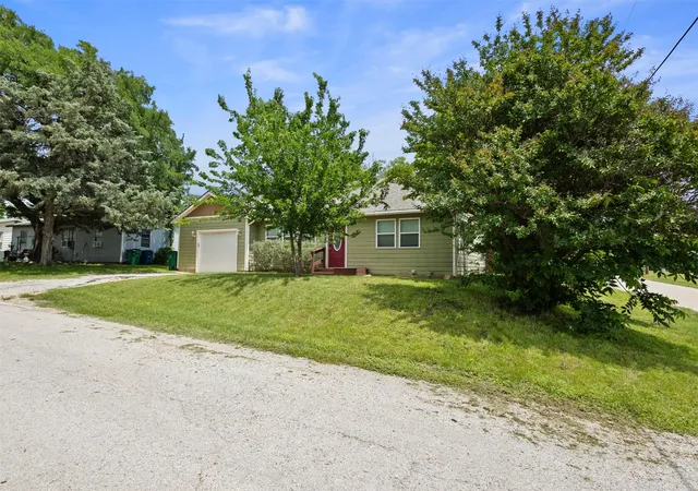 Photo 3 of Single family home for sale at 107 S Flower Ln, Chico, TX 76431 | MLS# 21399843 | Listing updated on 2026-10-02