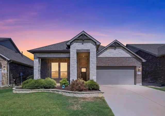 Photo 1 of Single family home for sale at 2620 Little Wonder Ln, Justin, TX 76247 | MLS# 21393263 | Listing updated on 2026-10-07