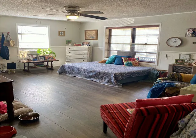 Photo 2 of Single family home for sale at 1115 S 6th Street, Bonham, TX 75418 | MLS# 21400943 | Listing updated on 2026-10-02