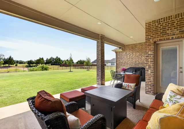 Photo 2 of Single family home for sale at 134 Hollingsworth Ln, Red Oak, TX 75154 | MLS# 21393346 | Listing updated on 2026-10-02