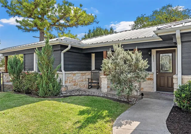 Photo 3 of Single family home for sale at 111 N Morgan St W, Mount Calm, TX 76673 | MLS# 21400770 | Listing updated on 2026-10-10