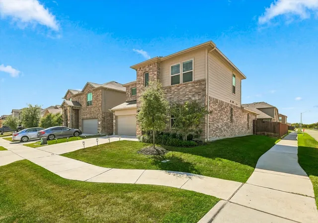 Photo 2 of Single family home for sale at 15545 Canford Ter, Justin, TX 76247 | MLS# 21400511 | Listing updated on 2026-10-09