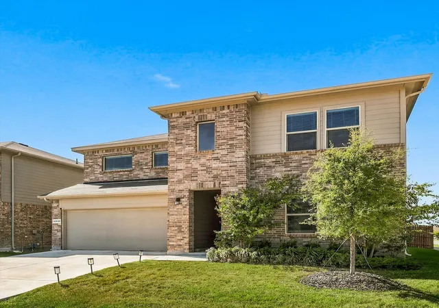 Photo 3 of Single family home for sale at 15545 Canford Ter, Justin, TX 76247 | MLS# 21400511 | Listing updated on 2026-10-09