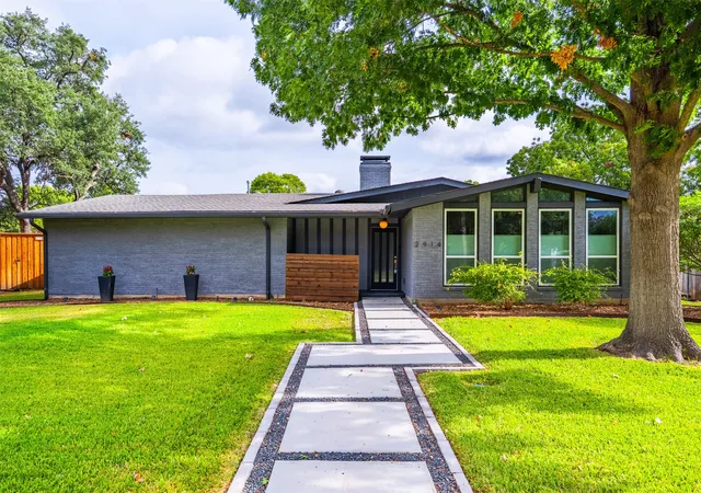 Single family home for sale at 2914 Whitemarsh Cir, Richardson, TX 75080 | MLS# 21398030