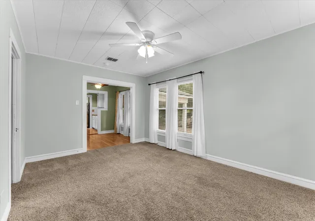 Photo 3 of Single family home for sale at 302 W Billington Dr, Robinson, TX 76706 | MLS# 21398330 | Listing updated on 2026-10-02