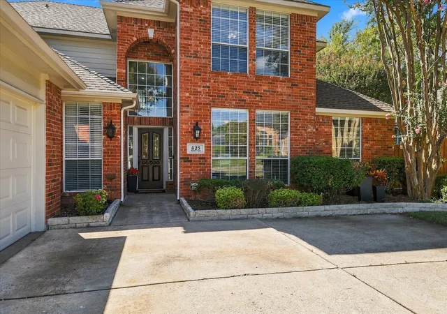Photo 3 of Single family home for sale at 1125 Shadetree Ln, Allen, TX 75013 | MLS# 21391876 | Listing updated on 2026-10-08