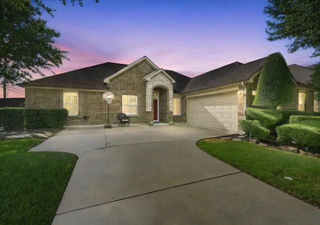 Photo 1 of Single family home for sale at 501 Branchwood Dr, Midlothian, TX 76065 | MLS# 21385335 | Listing updated on 2026-10-02