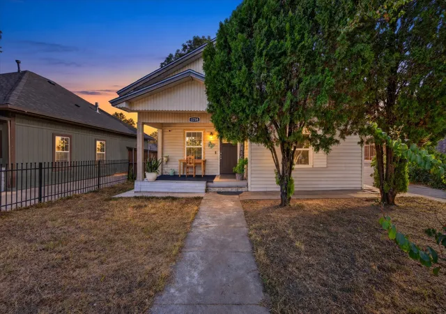 Photo 2 of Sale Pending at 1714 Bessie St, Fort Worth, TX 76104 | MLS# 21400160 | Listing updated on 2026-10-05