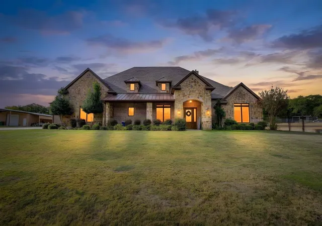 Single family home for sale at 1025 County Rd 913, Joshua, TX 76058 | MLS# 21398571 | Listing updated on 2026-10-02