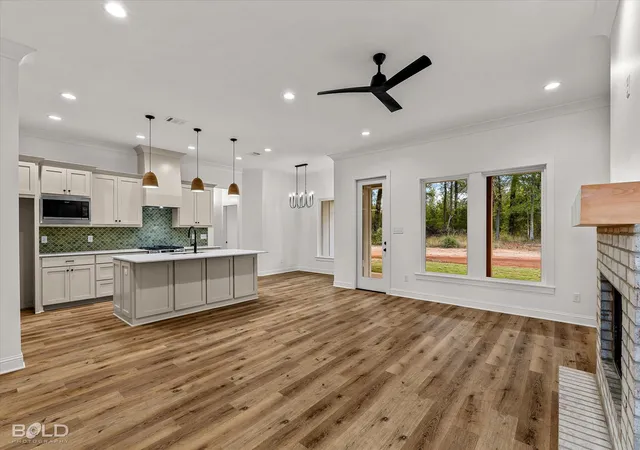 Single family home for sale at 367 Ridge Dr, Stonewall, LA 71078 | MLS# 21394160
