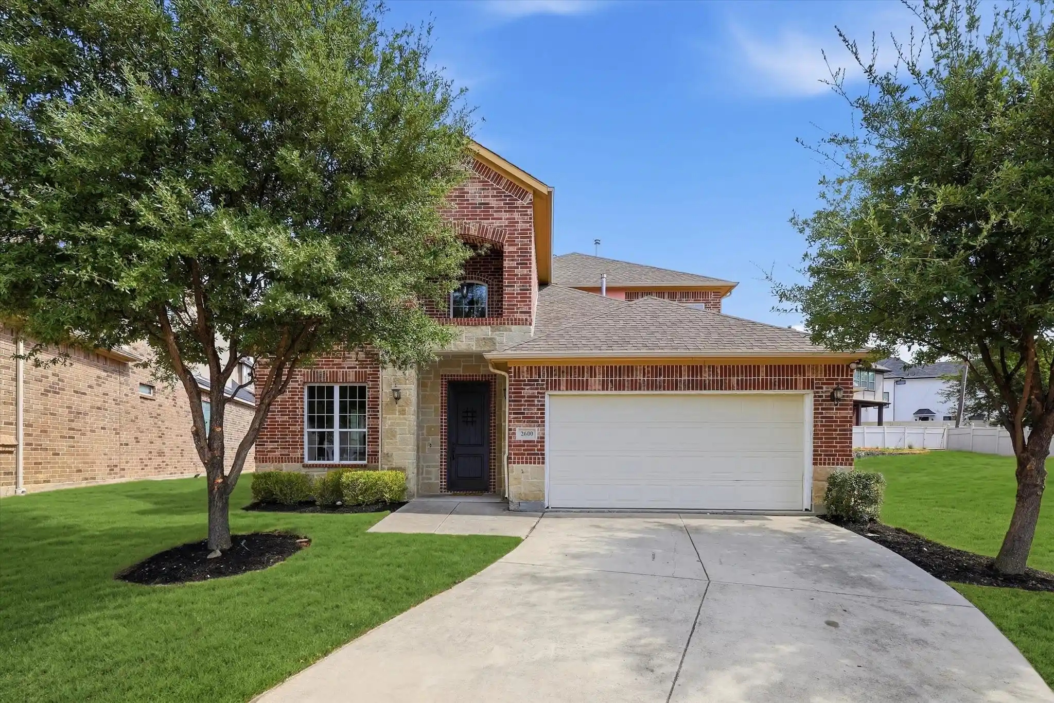 Photo 1 of Single family home for sale at 2600 Almanzor Ave, Irving, TX 75062 | MLS# 21400001 | Listing updated on 2026-10-17